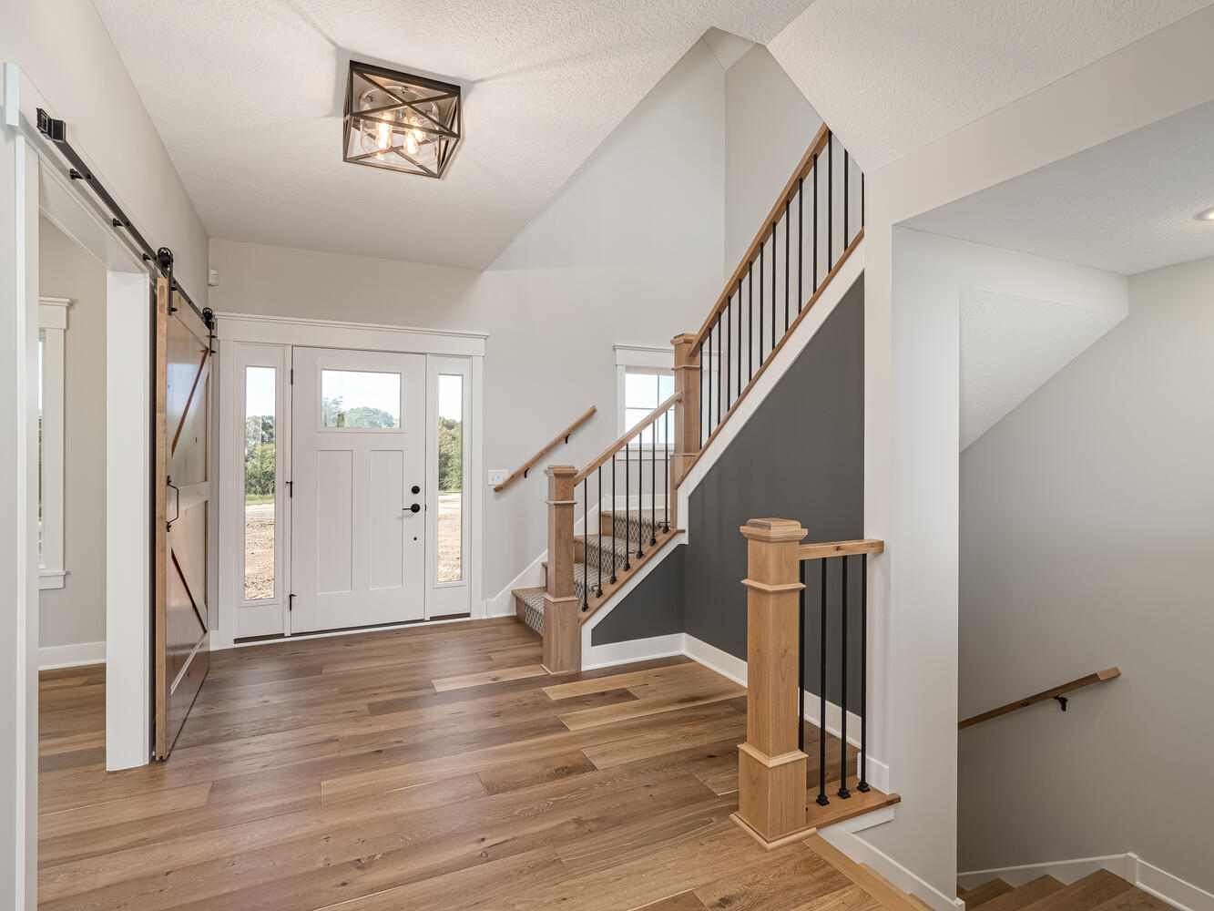 3-1653 Bolton Dr NW Buffalo MN-large-012-063-Foyer-1334×1000-72dpi